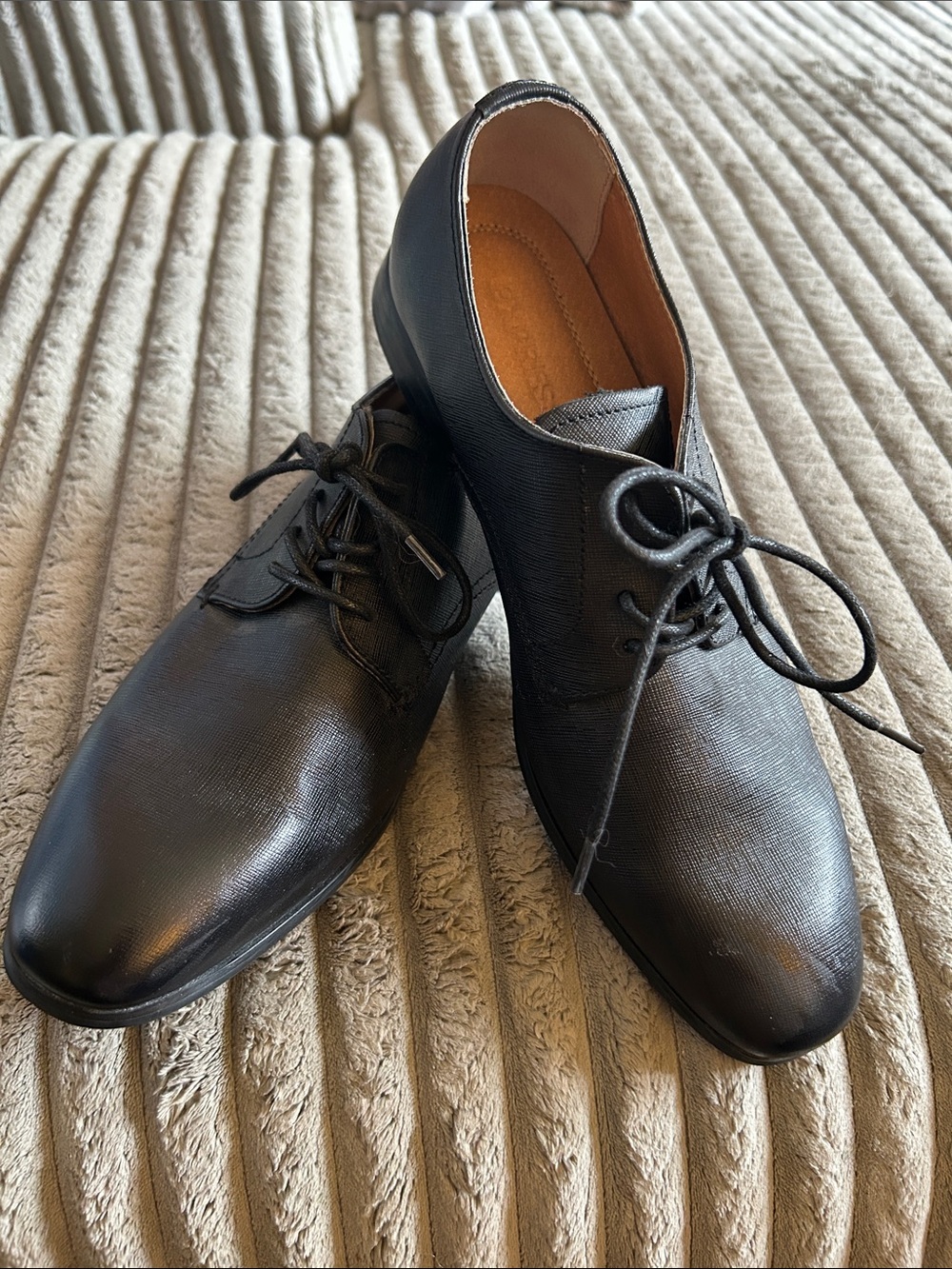 Express Men’s Leather Dress Shoes Size 8 NWT Lace-Up Oxfords Brand New Unworn